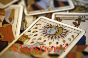 La lune dans le tarot de Marseille c'est l'intuition la divination